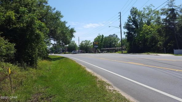 Main St and N 7th St: Main St and N 7th St, Chipley, FL 32428